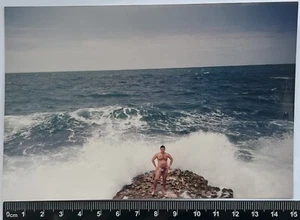 Shirtless Guys Trunks Bulge Muscle Affectionate Men Gay Interest Old Photo #2246 - Picture 1 of 3