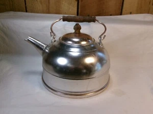 Vintage Copper Colored Aluminum Tea Kettle ~ Made in Hong Kong - Picture 1 of 9
