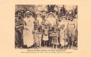 Malawi - Missionary sisters visiting a village - Daughters of Wisdom - Publ. Com - Picture 1 of 2