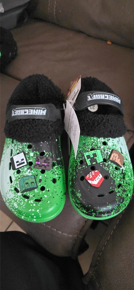 Minecraft Boys Winter Clogs Fleece Lining & Charms, Kids Slippers 4/5 Size USA - Image 1 of 3