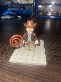 LEGO Indiana Jones Minifigure 7627 7623 7624 7625 7626 iaj001 Whip TL26