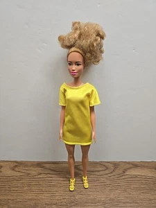 Mattel Barbie Fashionistas Doll Fashionista Blonde Curly Hair Hazel Eyes '14 - Picture 1 of 9