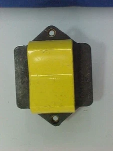 HONEYWELL MICRO SWITCH yellow ROCKER SWITCH 4TP7-7 ON-OFF-ON SK - Bild 1 von 4