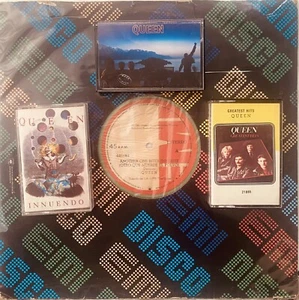 Queen - Maxi Single Green Transparent + 3 Original Rare EMI Cassettes Colombia - Picture 1 of 24