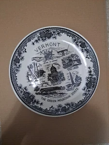 VINTAGE VERMONT STATE 9" DECORATIVE PLATE CIRCA 1970S Black and White - Picture 1 of 3