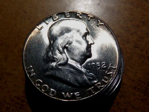 BRILLIANT UNCIRCULATED 1952-P FRANKLIN SILVER HALF DOLLAR D7 - Picture 1 of 2
