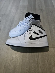 Nike Air Jordan 1 Mid Gs Size 6y - Picture 1 of 13