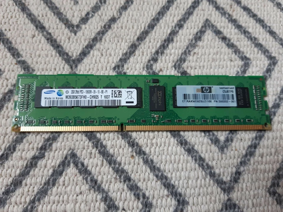 SERVER RAM Samsung 2G DDR3 PC3-10600R 1333MZH ECC REG RAM M393B5673FH0-CH9Q5 - Photo 1/1
