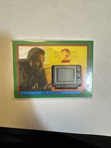 2019 Topps Stranger Things 2 #CM-HT Jim Hopper TV Medallion GREEN /50 - Picture 1 of 2