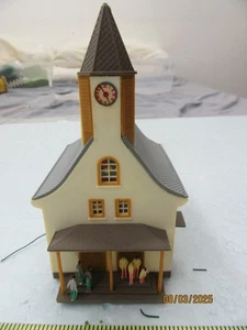 N - Vollmer 12158 LED Illuminated Church / People 4" x 3" x 5" - Picture 1 of 10