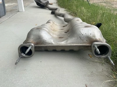 Jeep Grand Cherokee Limited 2017 escape silenciador fabricante de equipos originales - Mopar genuino usado Foto 1 de 4