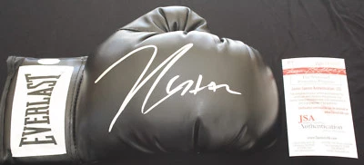 Julio Cesar Chavez signed laced glove, WBC, WBA, IBC, RING, JSA COA  - Image 1 of 2