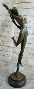 Statua bronzo originale Aldo Vitaleh ragazza nuda che salta in aria decorazione ARTE - Foto 1 di 7