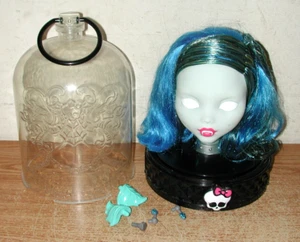 2014 MATTEL MONSTER HIGH DOLL HEAD STYLING HAIR BUST IN CARRY DOME JUST PLAY LLC - Picture 1 of 11