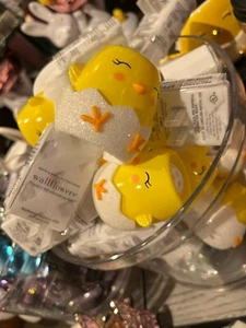 New Bath and Body Works 2022 Easter Yellow Chick Wallflower Plug-in New - Picture 1 of 1