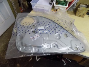 NEW GENUINE Ford C-Max 2007-2010 Offside Rear Door Lining 1527945 - Picture 1 of 1