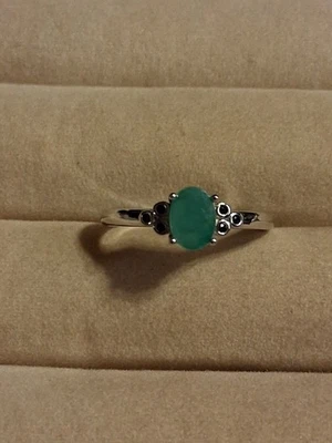 Esmeralda Natural 7x5mm y Espinela Negra, Placa Oro Blanco 14K Plata de Ley 925,8 Foto 1 de 4