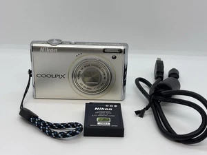 Nikon COOLPIX S640 Silver 12.2MP 5x zoom Compact Digital Camera from Japan /Exc+ - Picture 1 of 7
