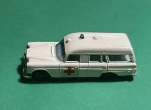 Matchbox Lesney #3 Mercedes Benz Binz Ambulance - Picture 1 of 5