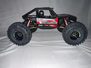 Axial Capra 1.9 4WS Unlimited Trail Buggy 1/10 RTR 4WD Rock Crawler (Black) - Picture 1 of 9