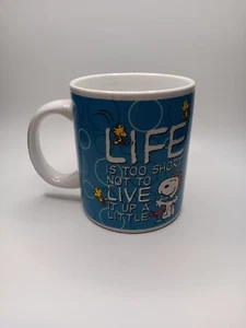 Taza Peanuts SNOOPY Life Is Too Short Not Live It Up A Little 12 oz 2010 - Imagen 1 de 4