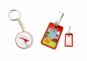 SET OF 2 QANTAS AUSTRALIA RETRO ROUND KEYRING & JOEY CLUB LUGGAGE TRAVEL BAG TAG - Picture 1 of 1
