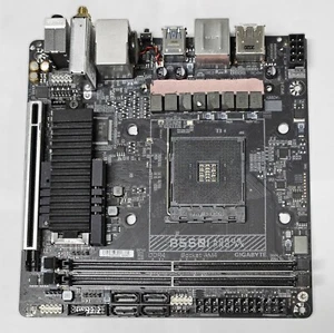 GIGABYTE | B550I AORUS PRO AX | AMD AM4 Mini-ITX DDR4 Motherboard - FOR PARTS - Afbeelding 1 van 6
