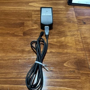 Cargador de dispositivo móvil genuino Kensington DSA-51U-05 - Imagen 1 de 3