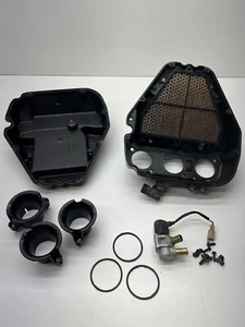 2006-2008 Triumph Daytona 675 TRIPLE OEM AIRBOX LOWER UPPER LID HOUSING UNIT - Picture 1 of 11