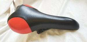 Silla de montar DADI asiento negro y rojo bicicleta de crucero para adultos - Imagen 1 de 3