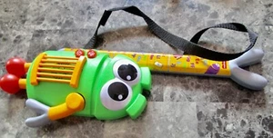 NUEVA GUITARRA ROCK FISHER PRICE STORYBOTS A TO Z (U3) - Imagen 1 de 3