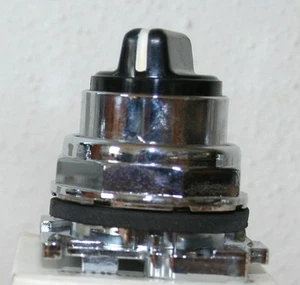 10250T1367 Cutler-Hammer Selector Switch, 4 Pos. Maint., Vert. Mtg.- Code 7, - Picture 1 of 1