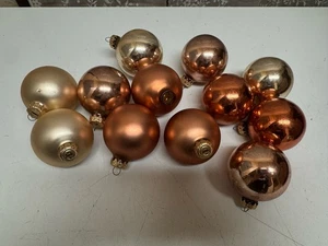 12 DE COLECCIÓN HECHOS EN ALEMANIA OCCIDENTAL ~ ADORNOS NAVIDEÑOS REDONDOS DE VIDRIO DE COLOR SÓLIDO - Imagen 1 de 8