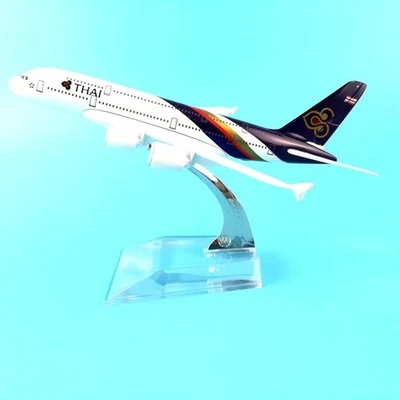 1:400 Modellino aereo in lega Diecast 16 cm Thai Airways Airbus A380 Collezione - Immagine 1 di 4