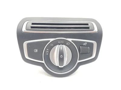Interruptor de faros PN:A2059051810 OEM 2017 Mercedes-Benz C300 Foto 1 de 4