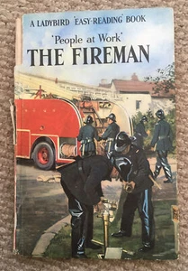 Vintage Ladybird The Fireman ‘People At Work’ Book Series 606B 2’6 Net. - Picture 1 of 10