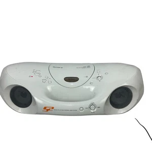 Sistema de audio personal Sony ZS-XN30 CD/Radio Boombox con mega graves blanco - Imagen 1 de 14