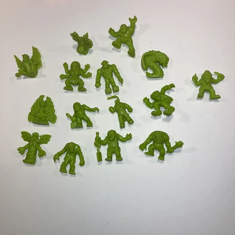 VINTAGE MATCHBOX MONSTERS IN MY POCKET 15 FIGURES Green Monsters Cover