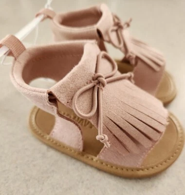 Old Navy 女宝宝 3-6 个月人造麂皮绒条纹凉鞋淡粉色 #26423 — 第 1/4 张图片