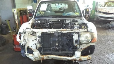 Grille Black Fits 01 MONTERO 421675 - Image 1 of 4