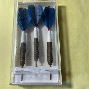 Vintage Unicorn Blue Feathers Set Darts 11/68 #849545 England - Picture 1 of 14