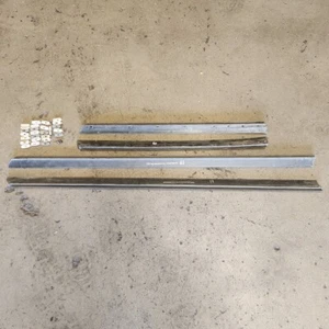Audi B5 S4 OEM Lower Door Molding Mount Brackets With Hardware - Foto 1 di 3