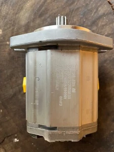 Sauer Danfoss Zahnradpumpe Hydraulikpumpe SNP2NN/022RND68A neu - Bild 1 von 3