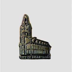City of Belleville Pin Tie Tac Lapel Hat Ontario Canada Town Hall Silver Tone - Picture 1 of 4