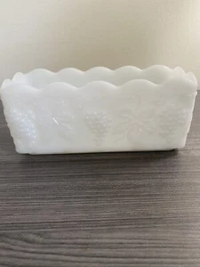 Anchor Hawking Fire King Milk Glass Scalloped Planter Grape And Leaf Design - Picture 1 of 4