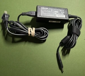 OEM Toshiba AC Adapter Power Cord PA3922U-1ACA for Thrive 10" Tablets 30W 19V - Picture 1 of 3