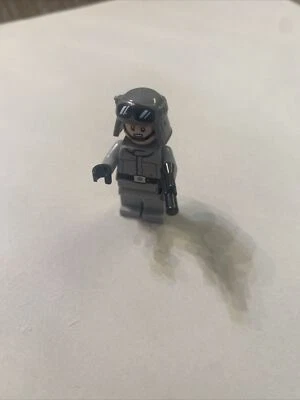 Lego Star Wars Lot of 5 AT-ST Driver W/ Blaster - Image 1 of 4