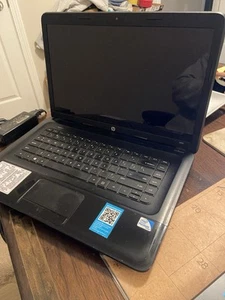 HP 2000 Laptop Windows 10 Home Intel Core i3-3110M - Picture 1 of 7