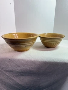 Antike gelbe Ware 2 Schalen weiß gebänderte Streifen 6 3/8” & 5” primitives Steinzeug - Bild 1 von 11