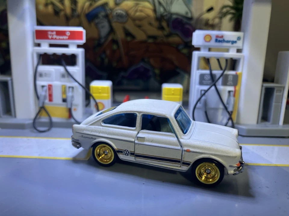 Matchbox 50th Anniversary Superfast '65 Volkswagen Type 3 Fastback - Image 1 of 4